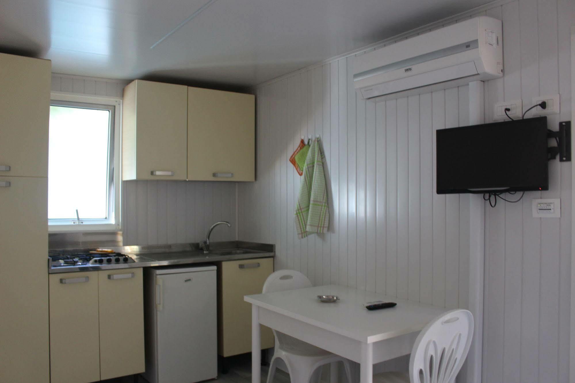 Girasole Eco Family Village Fermo Bagian luar foto